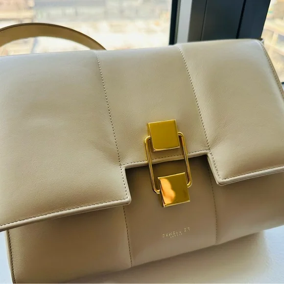 NWT: Authentic Demellier London Alexandria bag in sand